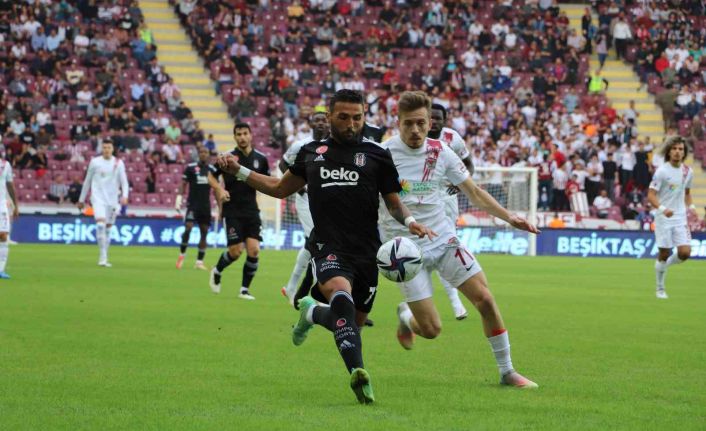 Spor Toto Süper Lig: A. Hatayspor: 1 - Beşiktaş: 0 (İlk yarı)