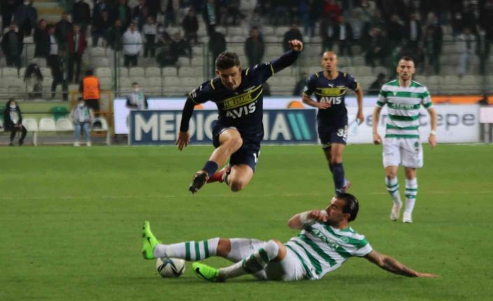Spor Toto Süper Lig: Konyaspor: 2 - Fenerbahçe: 1 (Maç sonucu)