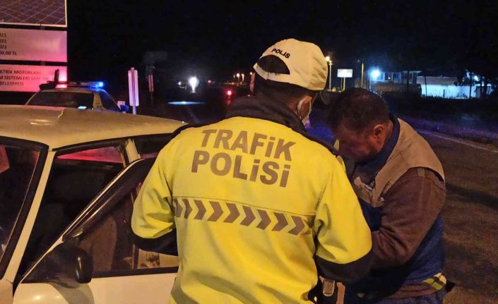 Şuhut’ta polisten sürücülere şok ’alkol’ denetimi