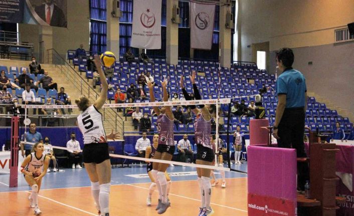 Sultanlar Ligi: Aydın Büyükşehir Belediyespor: 3 - Kuzey Boru: 0