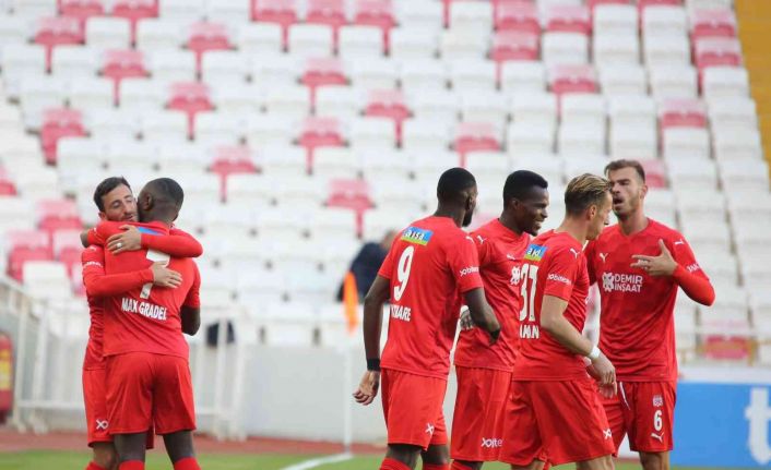 Süper Lig: Sivasspor: 1 - Adana Demirspor: 0 (Maç devam ediyor)