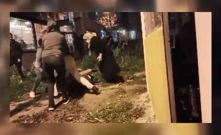 Taksicilerin yer kavgasında yumruklar havada uçuştu