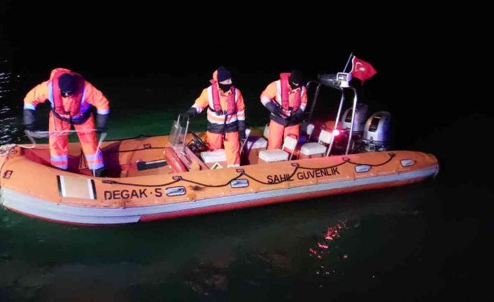 Tekirdağ’da alabora olan bottaki kayıp şahsı arama çalışmaları sürüyor