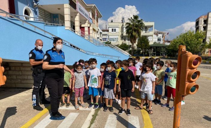 Toplum Destekli Polisler, anaokulu öğrencilerine eğitim verdi