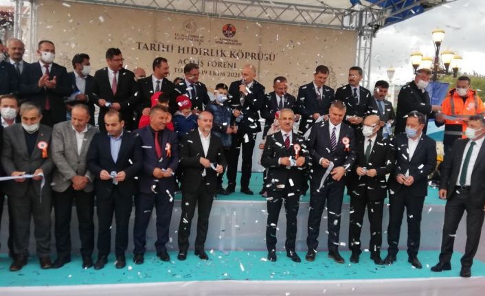 Ulaştırma ve Altyapı Bakanı Karaismailoğlu: "395 tarihi köprü restore edildi"