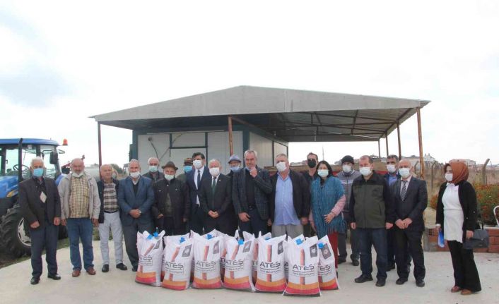 Üreticilere yem bezelyesi tohumu dağıtıldı
