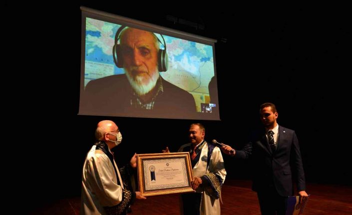 Uşak Üniversitesi, Prof. Dr. Nevzat Kor’a ‘Fahri Doktora’ unvanı verdi