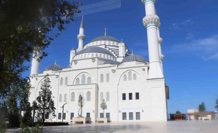 Uzun Mehmet Camii’ne büyük ilgi: 5 ayda 300 bin ziyaret