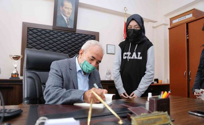 Vakkasoğlu’ndan gençlere tavsiye: “Akif dede gibi yaşayın”