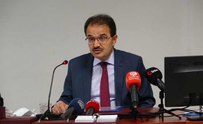 Vali Ayaz: "1 haftada 11 kişi korona virüsten hayatını kaybetti"