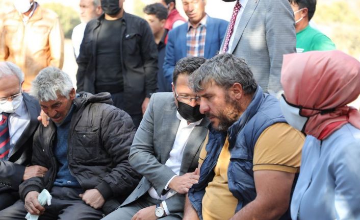 Vali Çiçek, öğrenci servisi kazası açıklaması "Herkesin yüreğinde bir acı var, bu acının tarifi yok”