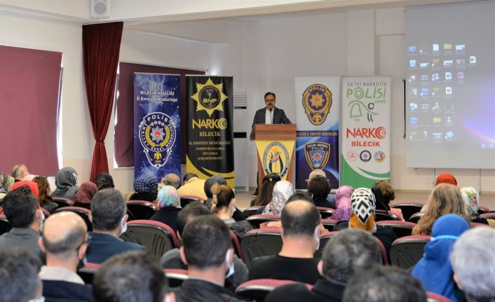 Vali Kızılkaya, ’Okul Aile Birliği’ ve ’’En İyi Narkotik Polisi Anne’’ projesinin tanıtım toplantısına katıldı