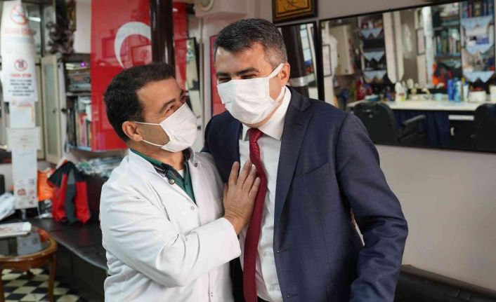 Yıldırım Belediye Başkanı Oktay Yılmaz, bir ayda 10 mahallede binlerce vatandaş ile bir araya geldi