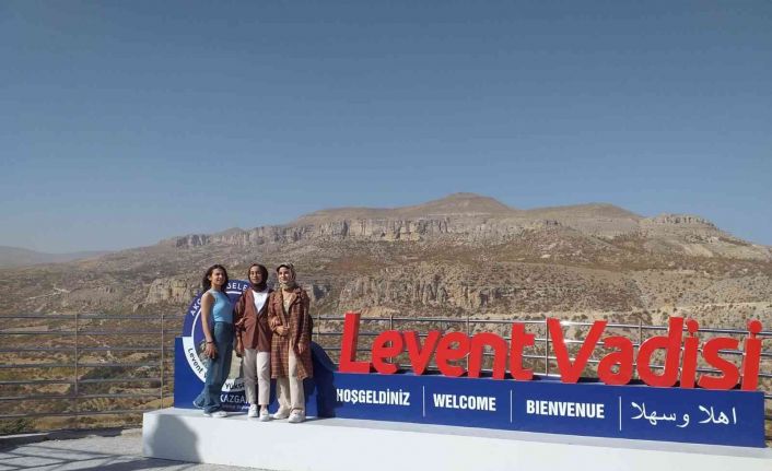 Yurtta kalan öğrencilere gezi motivasyonu