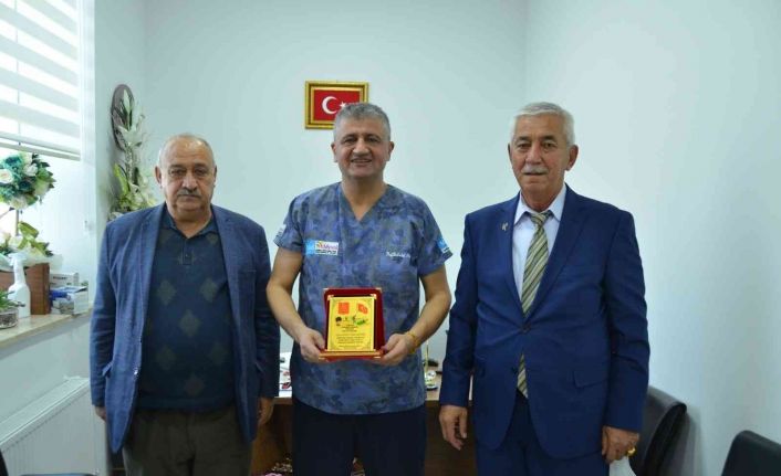 14 yıldır tam tıkalı olan kalp damarı başarılı bir operasyonla açıldı