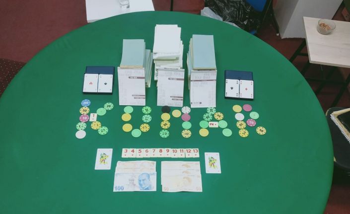 4 farklı adreste kumar oynayan 43 kişiye 52 bin TL ceza