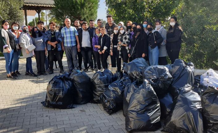 ADÜ Köşk MYO Öğrencileri çevre temizliği yaptı