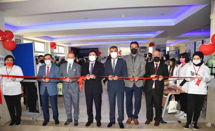 Ahmet Yesevi İmam Hatip Lisesi TÜBİTAK Bilim Fuarı açıldı