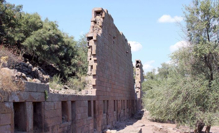 Aigai antik kentine müze ve karşılama merkezi yapılacak