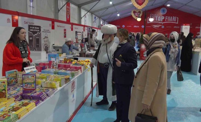 AK Parti Milletvekili Av. Belma Satır: “Sağlık çalışanlarımıza verilen hediye kitap çeki çok anlamlı”