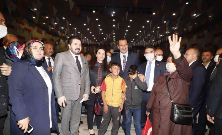 AK Parti’li Yavuz: “İdam sehpasına gitmeyi göze alan bir liderimiz var”