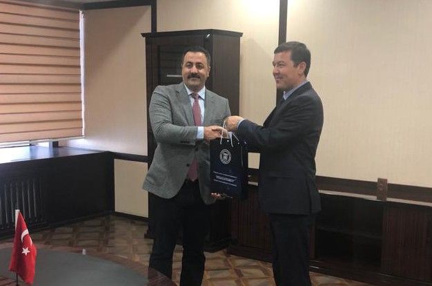 ALKÜ Rektörü  Kalan, Özbekistan Büyükelçisi Olgan Bekar ile bir araya geldi