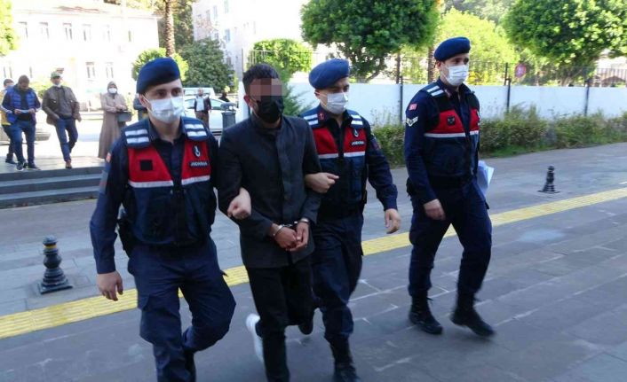 Antik kentte yürüyen turistleri ’Hükümet aleyhine sloganlar atıyorlar’ diye paylaşan şüpheli yakalandı