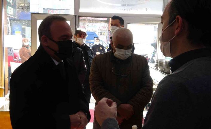 Ardahan Valisi Öner, aşı olmayan esnafı uyardı