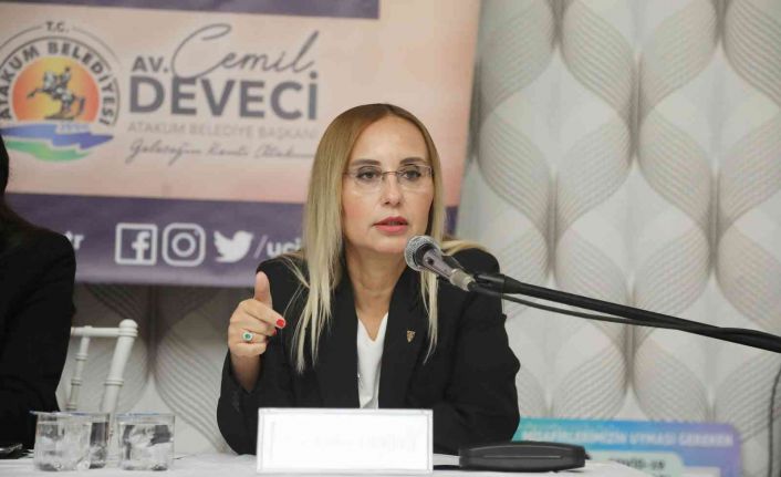 Av. Deveci: "Ailelerin çocuklarını sosyal medyada paylaşması çocuk haklarına aykırı bir davranış"