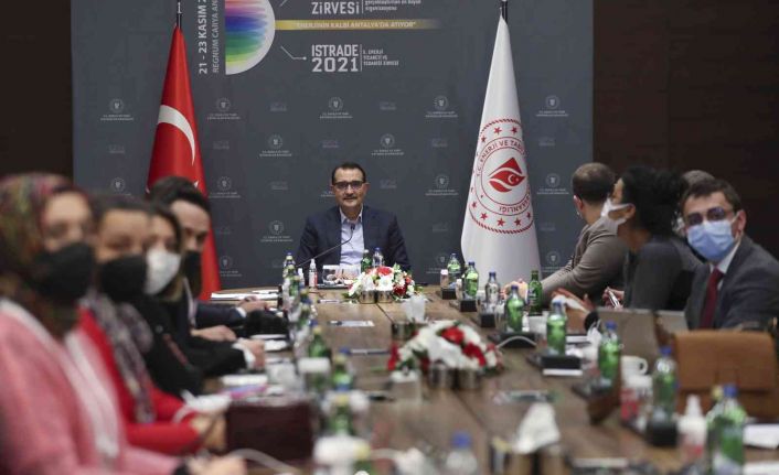 Bakan Dönmez: “Elektrikte olduğu gibi doğal gazda da kademeli bir tarife üzerine çalışıyoruz”