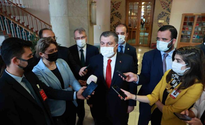 Bakan Koca: “Okulların özellikle pandemi sebebiyle kapalı olabilme ihtimalini artık vatandaşımız düşünmemeli"