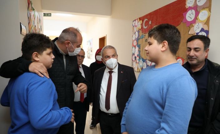 Başkan Demirtaş’tan çat kapı okul ziyaretleri