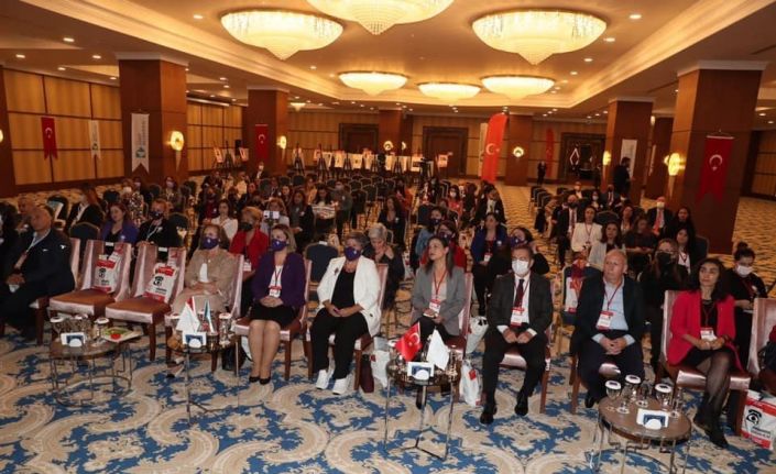 Başkan Sengel, aile içi şiddeti önleme çalıştayında
