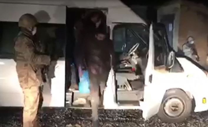 Bitlis’te 63 düzensiz göçmen yakalandı
