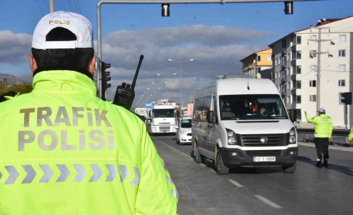 Bitlis’te ‘Bi hareketine bakar hayat’ uygulaması