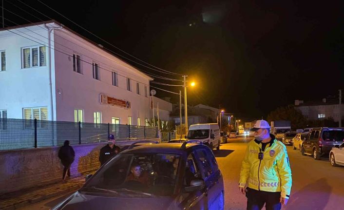 Bolvadin’de huzur ve asayiş denetimleri 37. gününde de devam etti