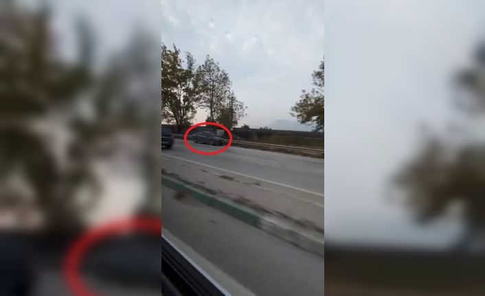 Bursa’da görülmemiş olay.. Şehirlerarası yolda tersten giderek faciaya davetiye çıkardı