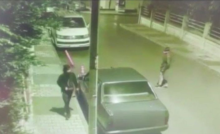 Çekmeköy’de otomobil çalan şüpheliler kameralardan kaçamadı