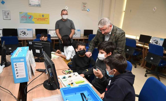 Çorum Belediyesi robotik kodlama kursu açtı