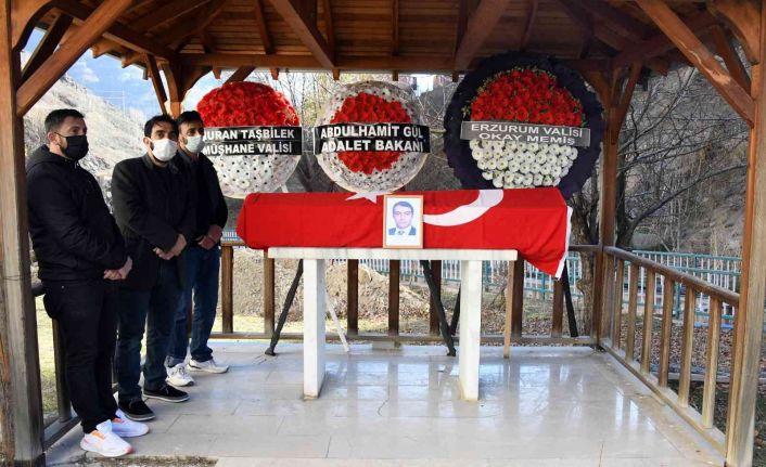 Covid 19 hastalığı nedeniyle hayatını kaybeden Hakim Ümit Demirhan son yolculuğuna uğurlandı