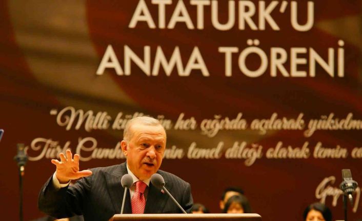 Cumhurbaşkanı Erdoğan: “Gazi hayatta olsaydı eminim onları bu partiden sopa ile kovalardı"