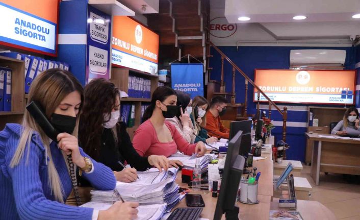 Deprem sonrasında telefonları hiç susmadı