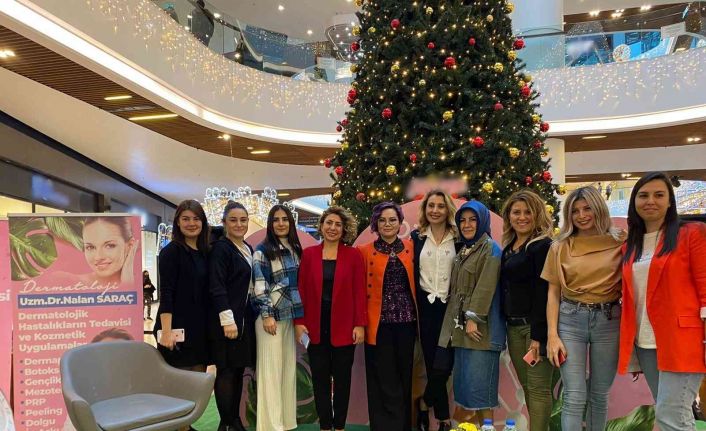 Dermatologlar vatandaşlara cilt bakımı, güzel ve doğal görünmenin sırlarını anlattı