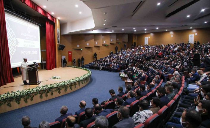 Diyanet İşleri Başkanı Erbaş: “Beşikten mezara kadar ilim herkese farzdır”