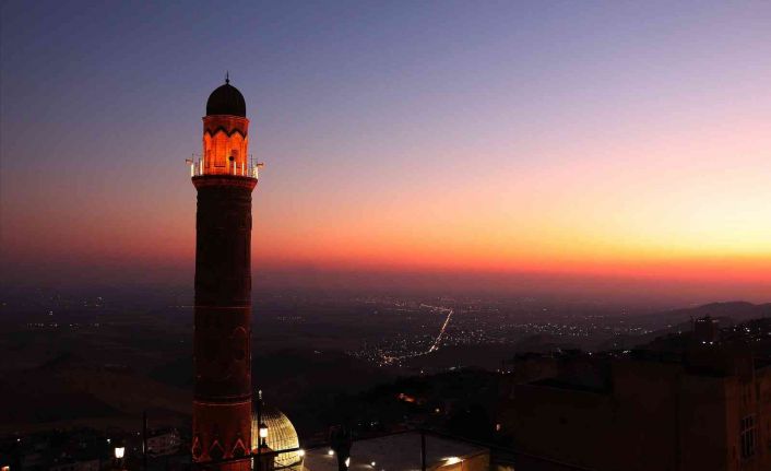 Doç. Dr. Gürbüz’den “İki Ülke İki Şehir" sergisi