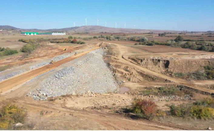 Edirne Lalapaşa Doğanköy Barajı ve sulamasında çalışmalar aralıksız devam ediyor