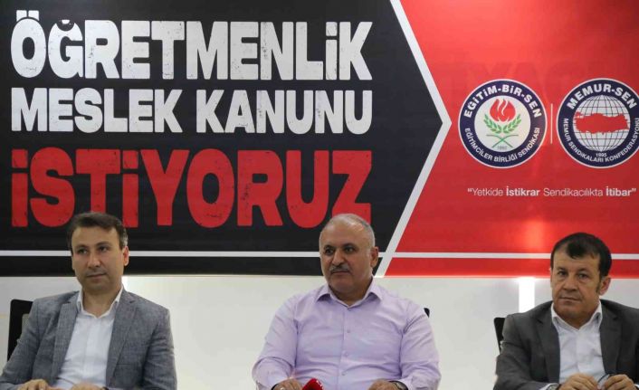 Eğitim Bir Sen Antalya Şube Başkanı Miran: “Öğretmenlik Meslek Kanunu beklentileri karşılayacak şekilde çıkarılmalıdır”