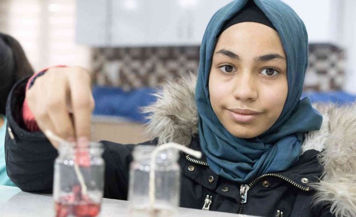 Eğitimin ışığı geleceklerini aydınlatacak