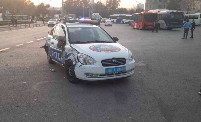 EGO otobüsü ile polis aracı çarpıştı: 3 yaralı