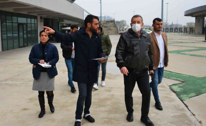 Emin Adanur, Timsah Park’ta incelemelerde bulundu